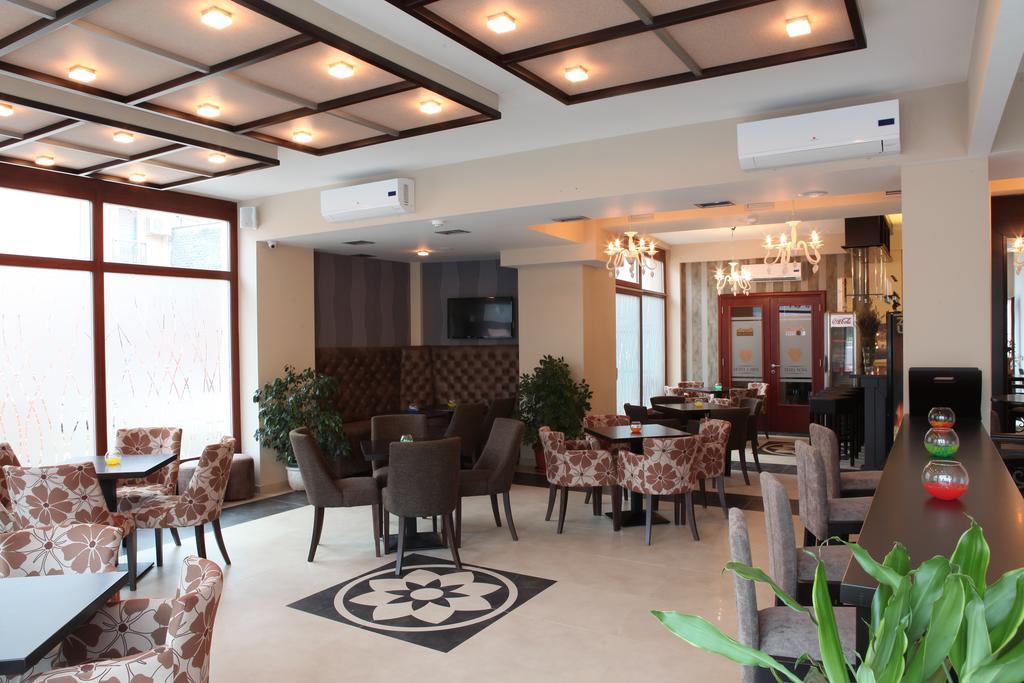 Garni Hotel Tema Nova Čačak Exterior foto